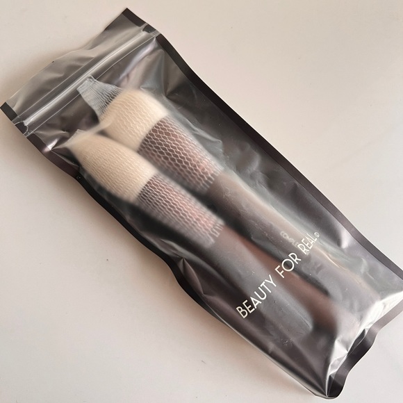 NIB Beauty for Real Complexion & Powder Brushes - Picture 1 of 5